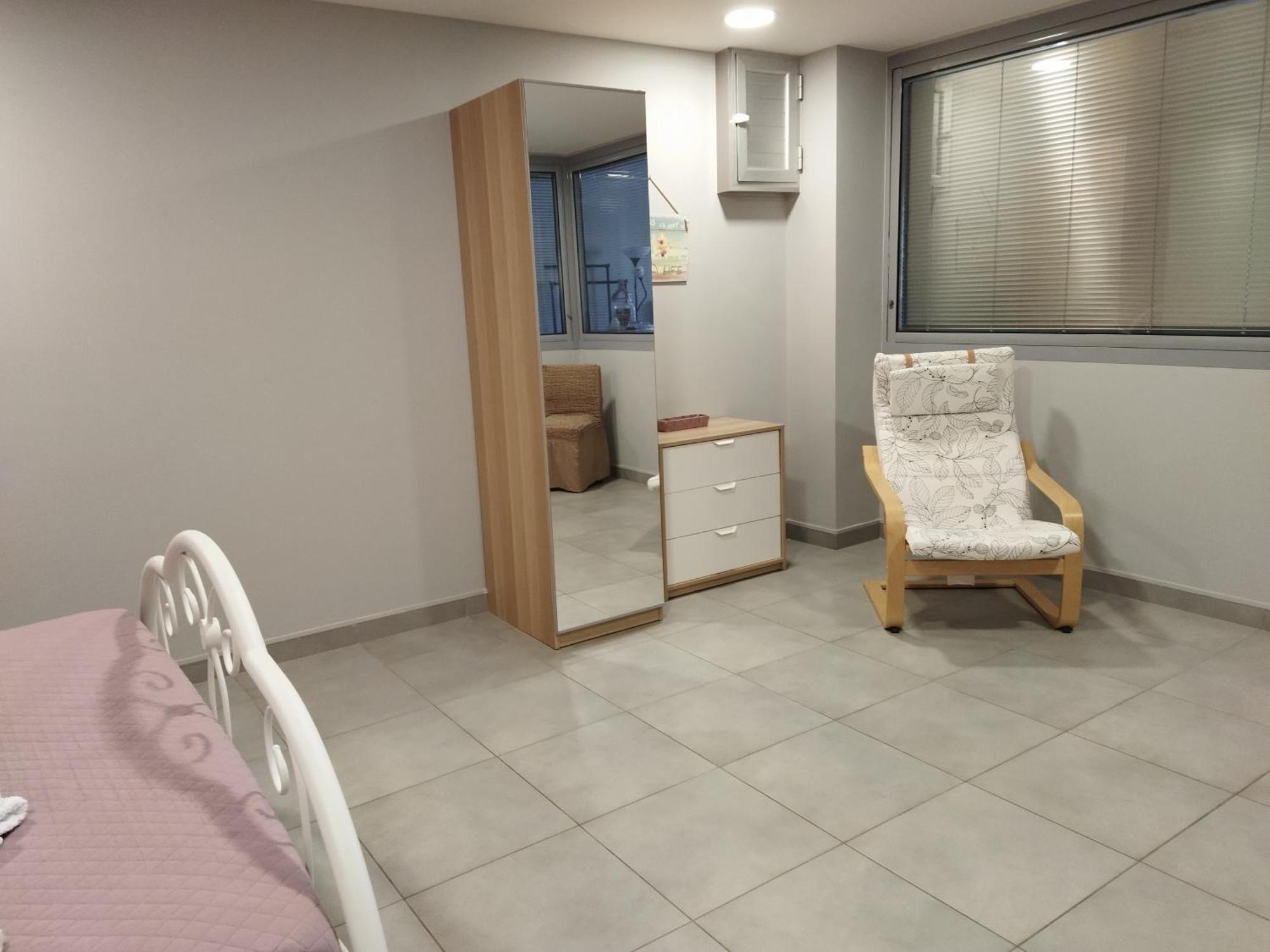 Cozy Apartment Near To The Airport Kouvarás Rom bilde