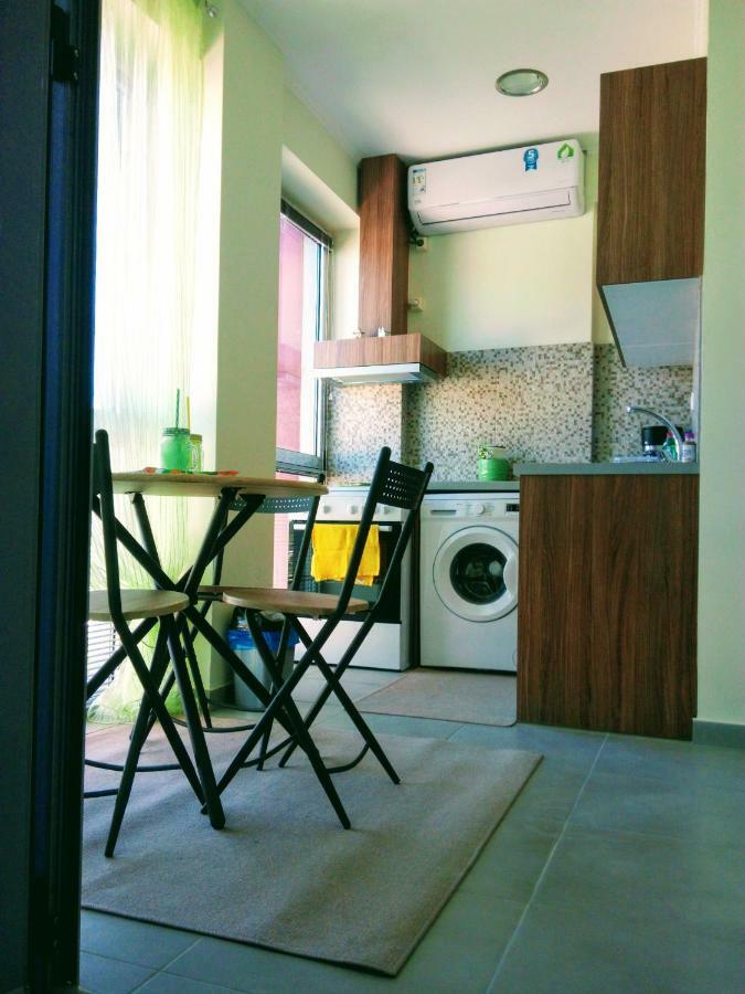 Cozy Apartment Near To The Airport Kouvarás Eksteriør bilde